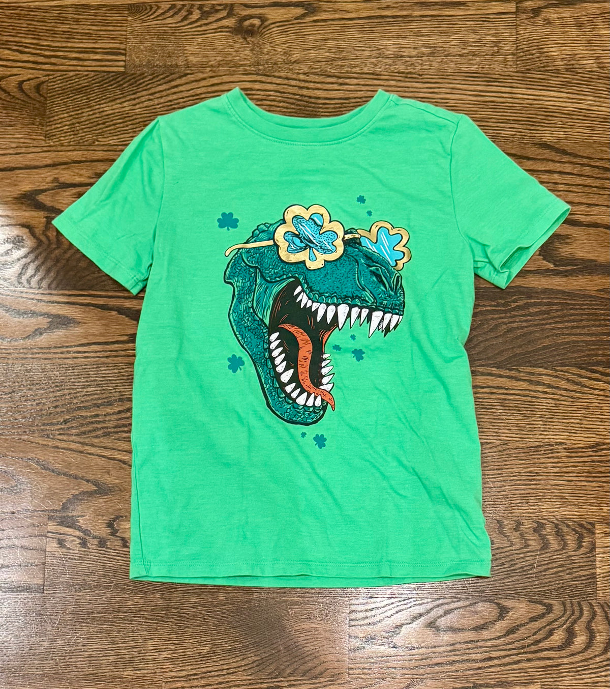 Cat&Jack 8/10 green SS dinosaur shamrock - size Youth - 8 (M)
