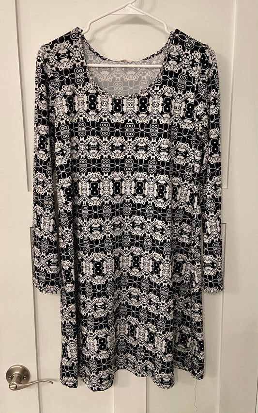Maternity M black/white LS dress - size Women - M (8/10)