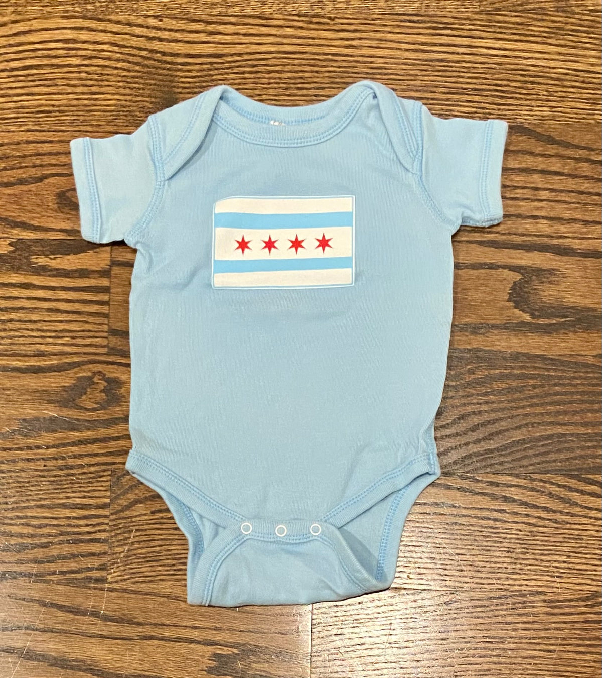 6mon blue SS onesie Chicago flag - size Month - 3-6 / 6M