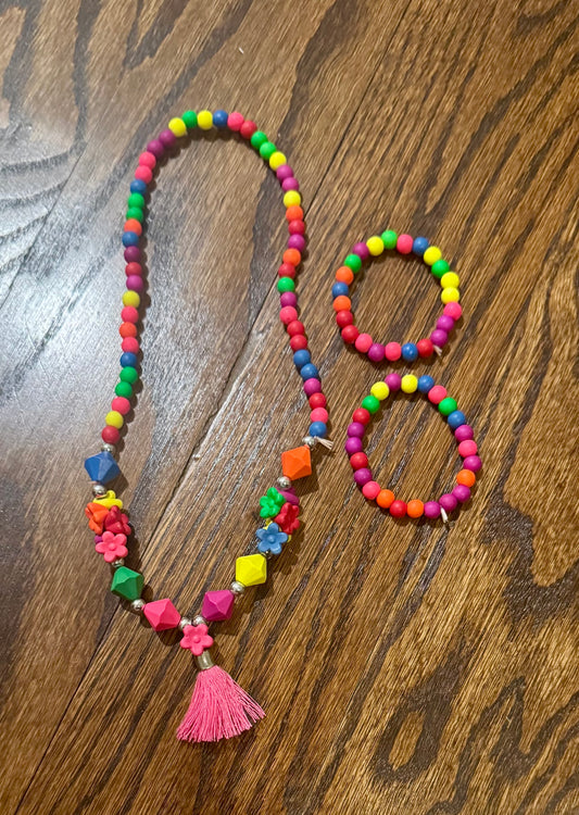 Colorful necklace and 2 Matching bracelets
