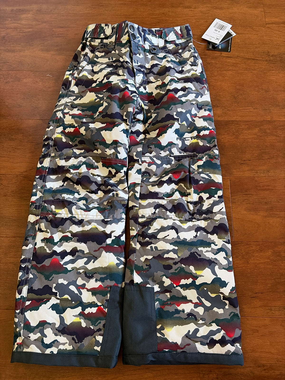 BNWT Arctix Sz S(8) Camo snow pants - size Youth - 8 (M)