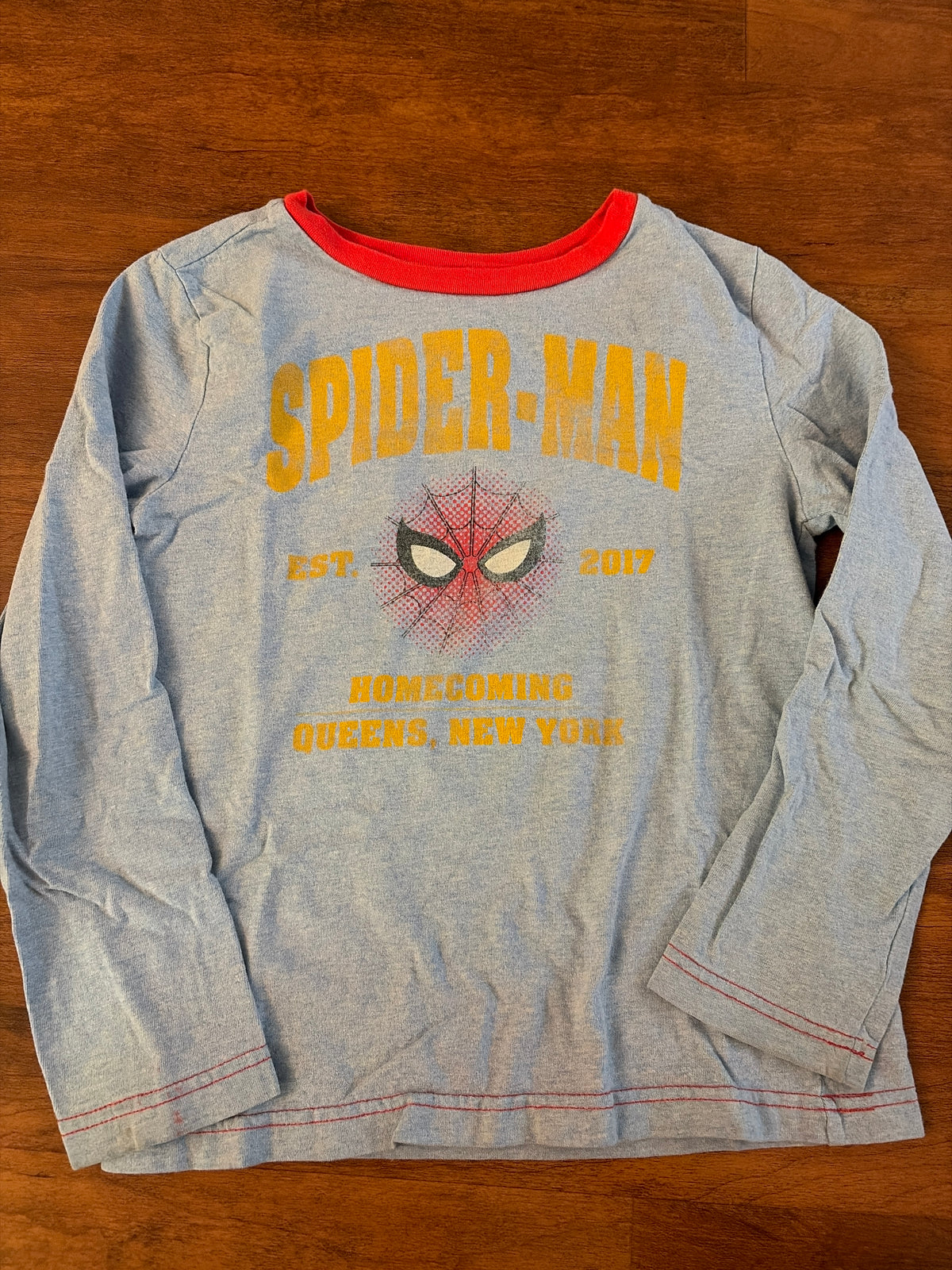 Disney store spiderman Long sleeve shirt - size Youth - 8 (M)