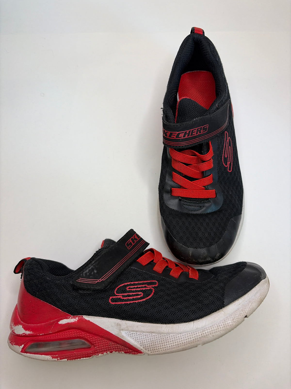 Sketchers black & red sneakers Sz 2 - size Shoes - Kids 2