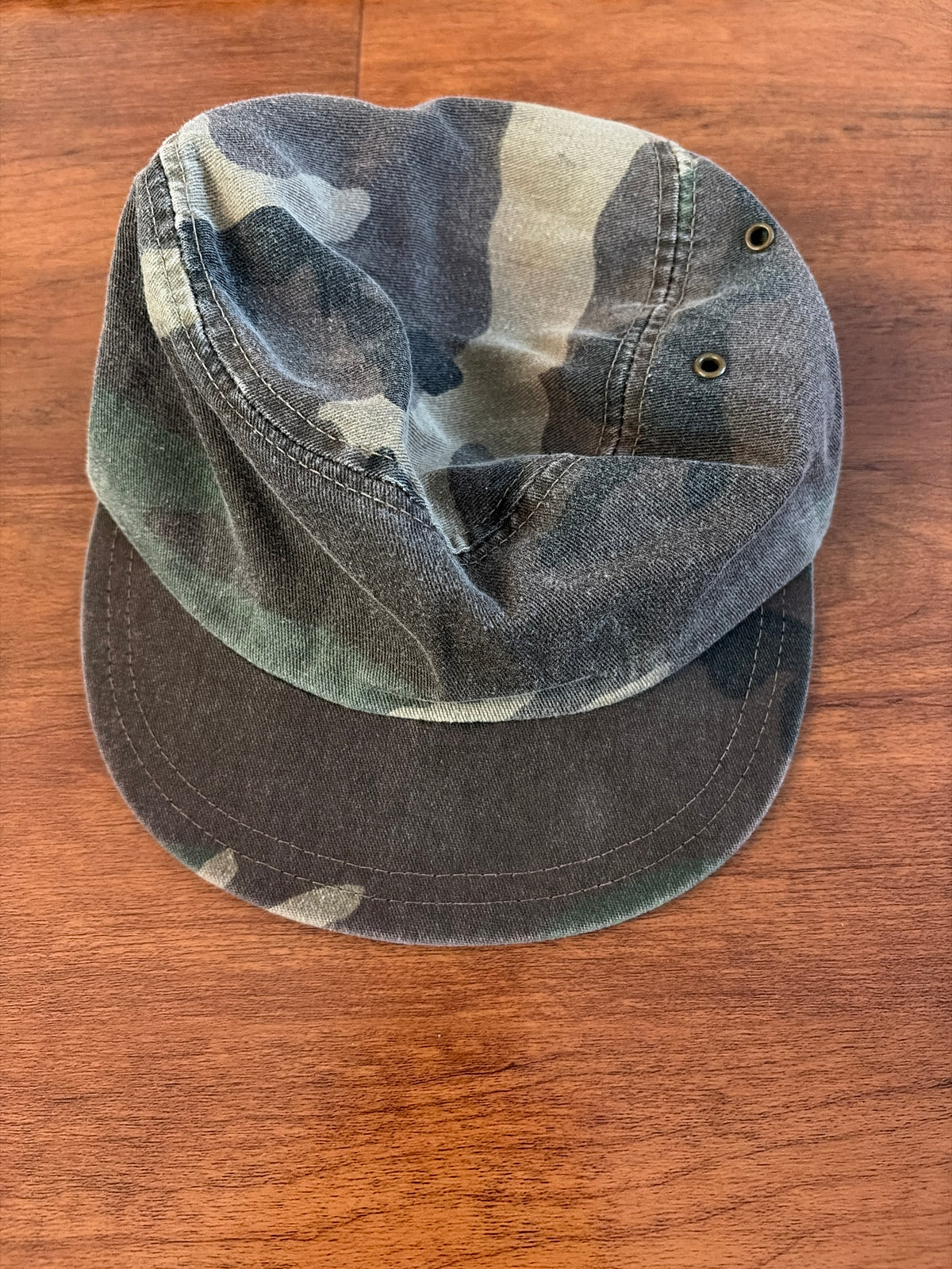 Camo boys hat with adjustable back