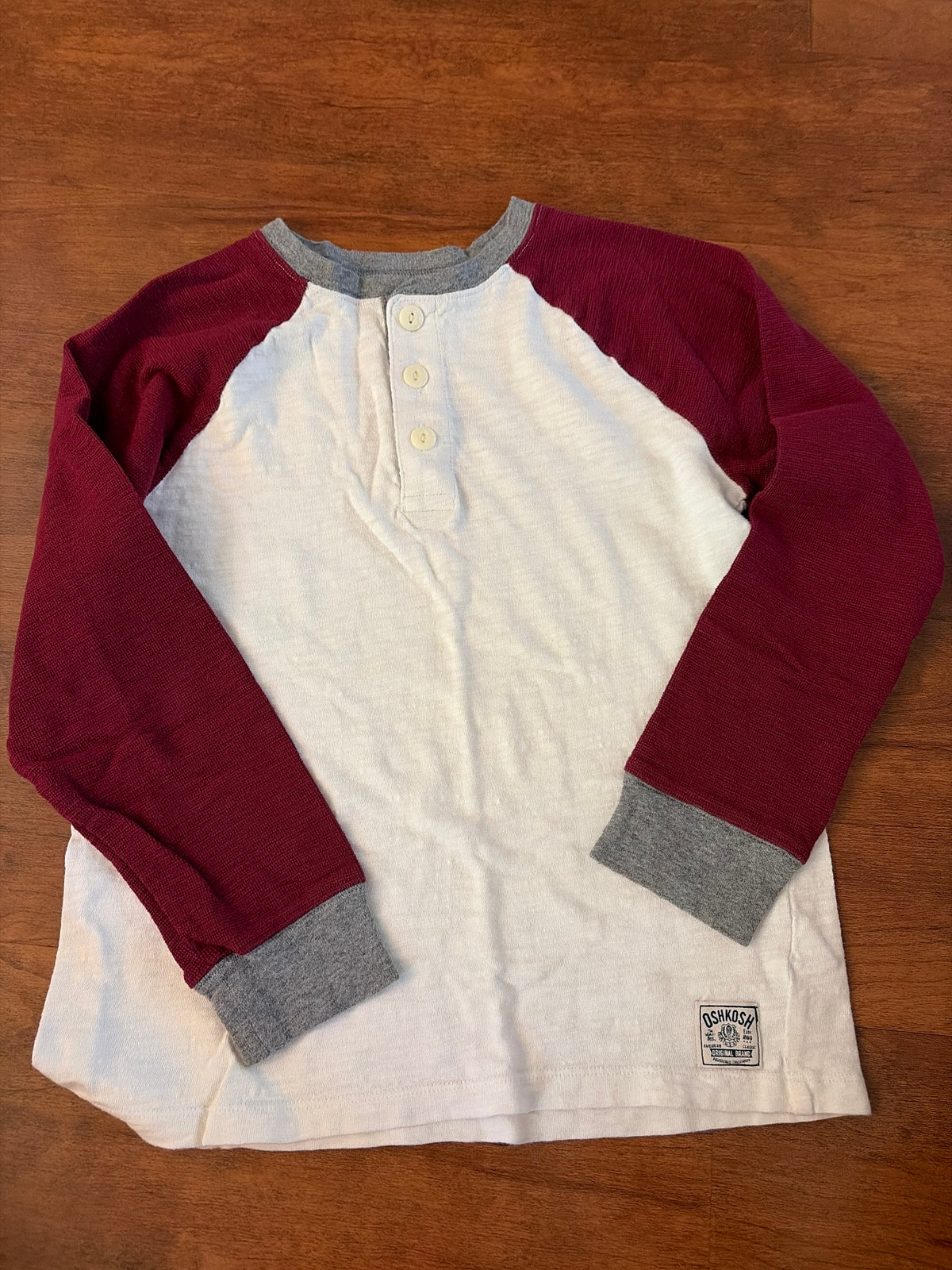 Oshkosh cranberry & white long sleeve Sz 8 - size Youth - 8 (M)