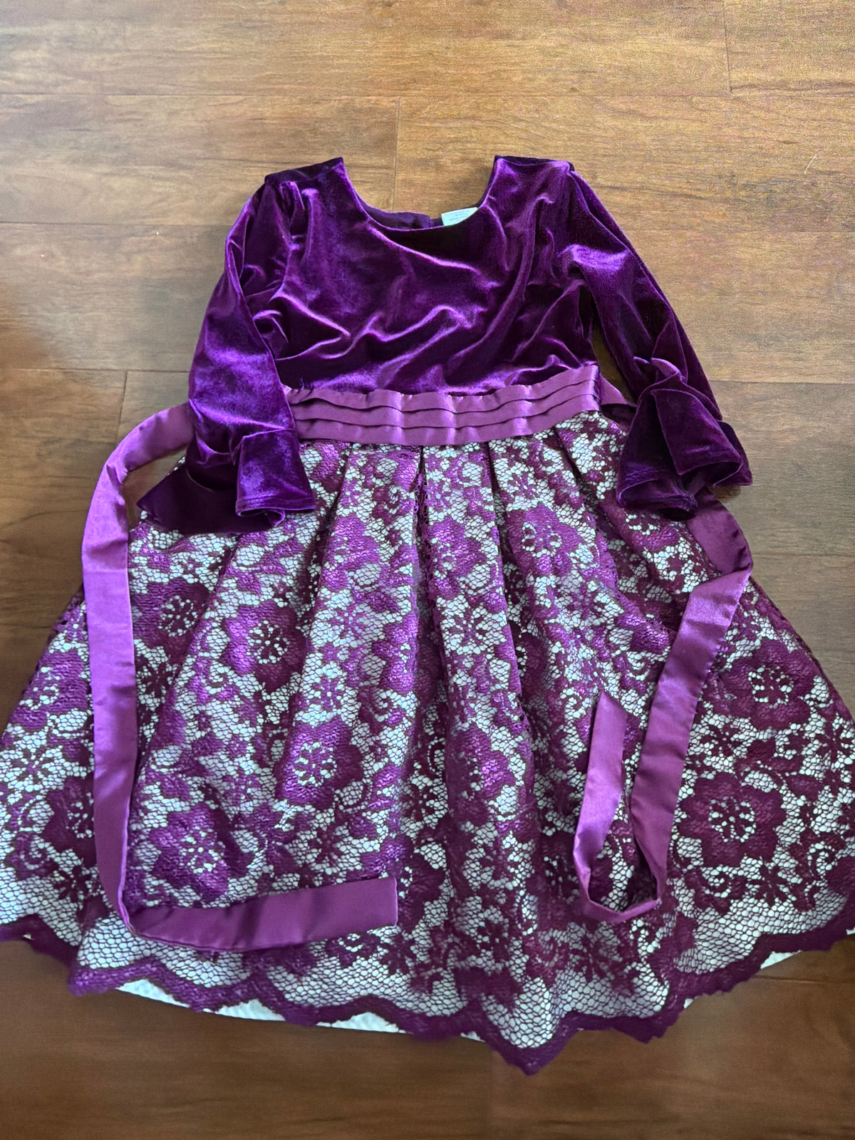 Jona Michelle Sz 7 dress Purple velvet and lace - size Youth - 7 (S)