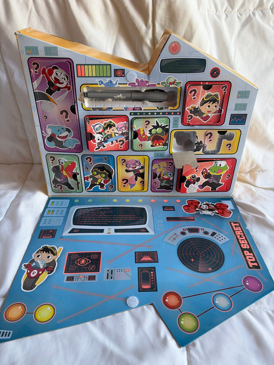 Ryan's world Super Spy Golden Console set