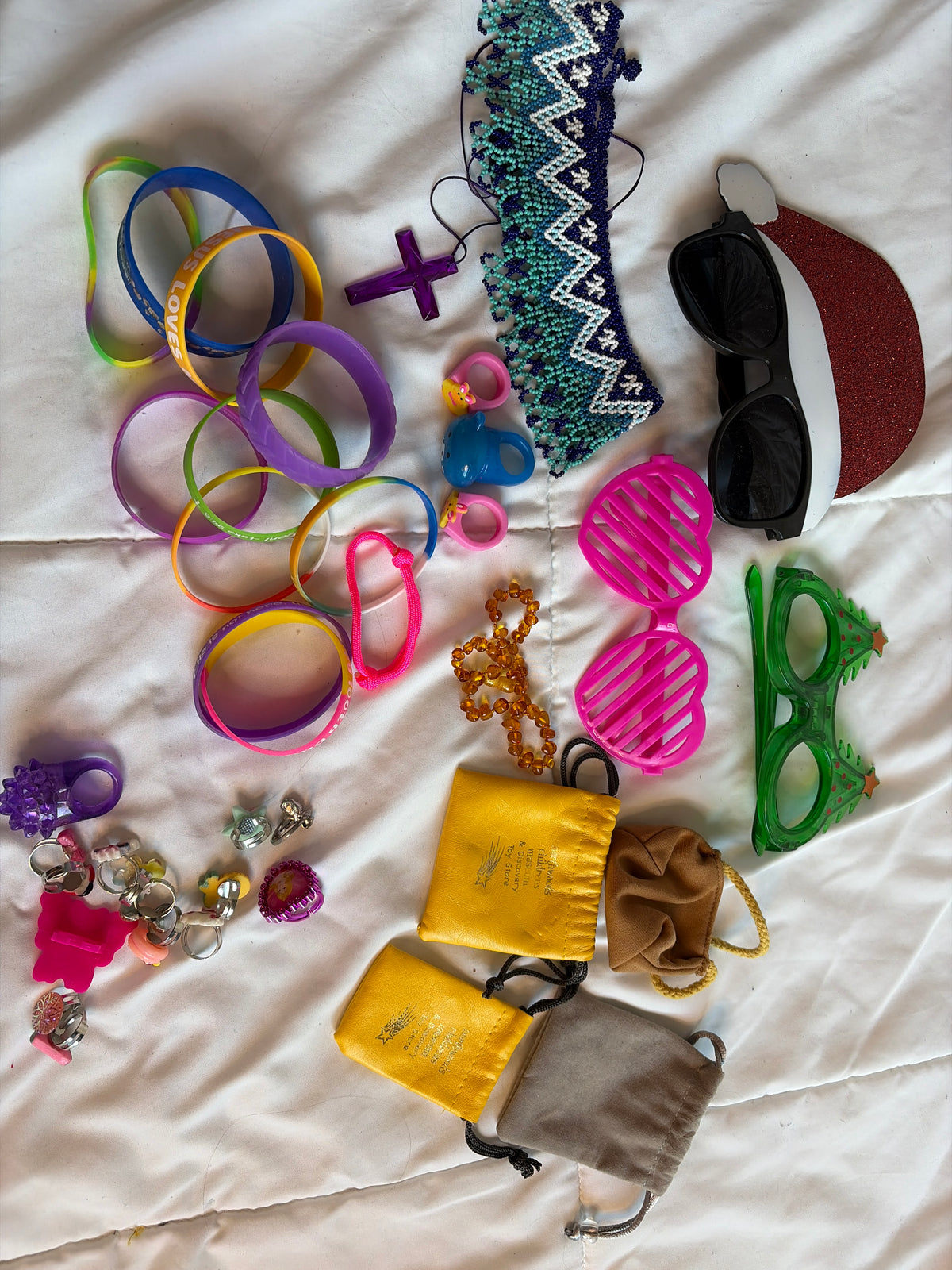 Random jewelry, bags, Funny glasses