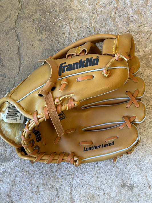 Franklin Like New 9.5 Baseball Mitt
