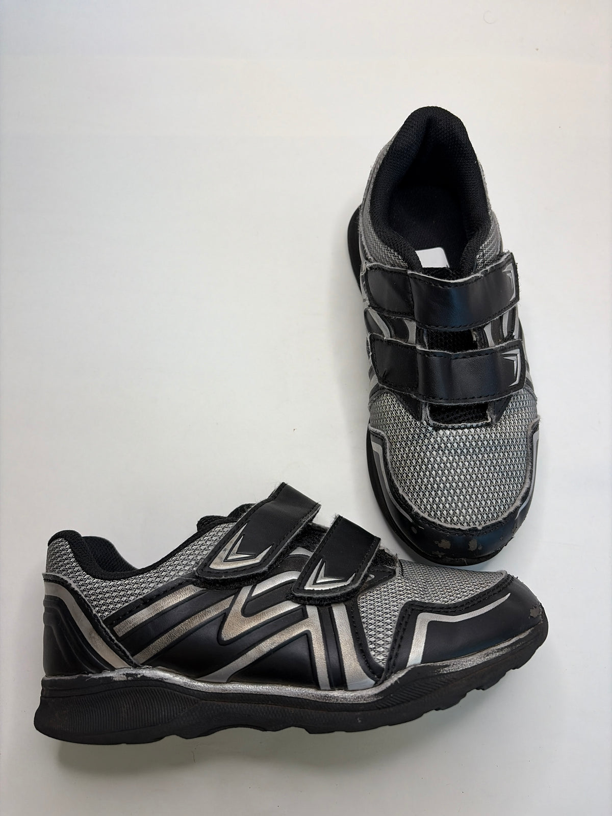 Athletic Work black & silver sneakers - size Shoes - Kids 13