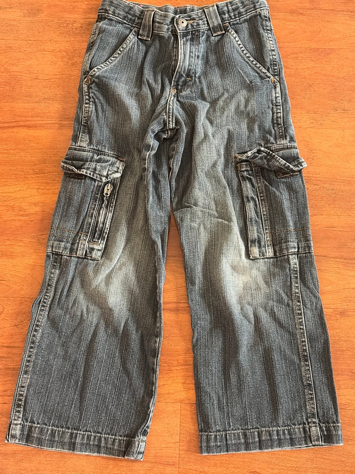 WRG wrangler jeans Cargo jeans Sz 8 Reg - size Youth - 8 (M)