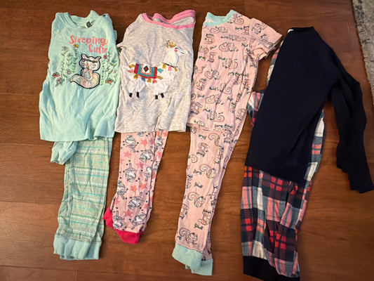 Lot of 4 pairs of girls Pjs Sz 7/8 - size Youth - 7 (S)