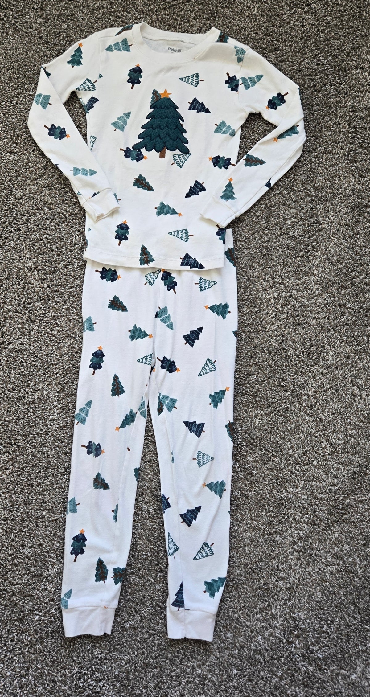 L/S Old Navy PJs Christmas Trees - size Toddler - 5T