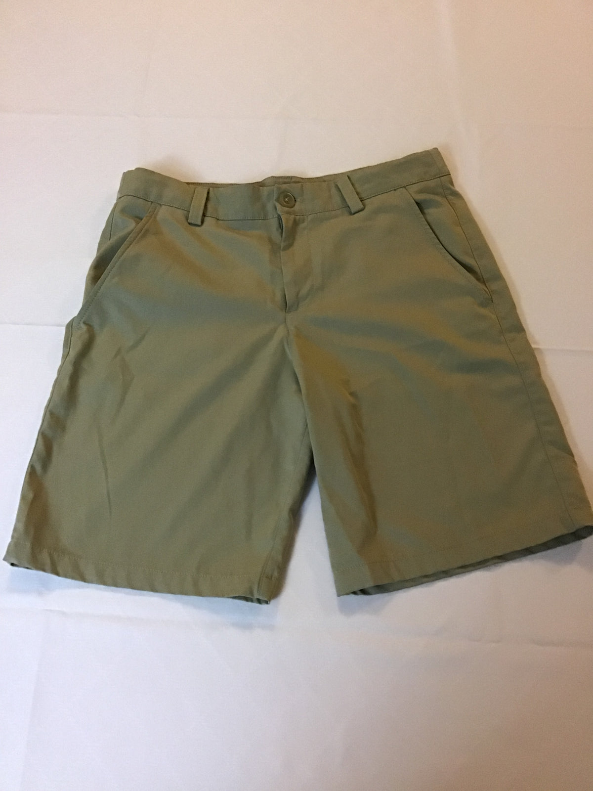 Under armor khaki shorts Adjustable waist - size Youth - 12 (L)
