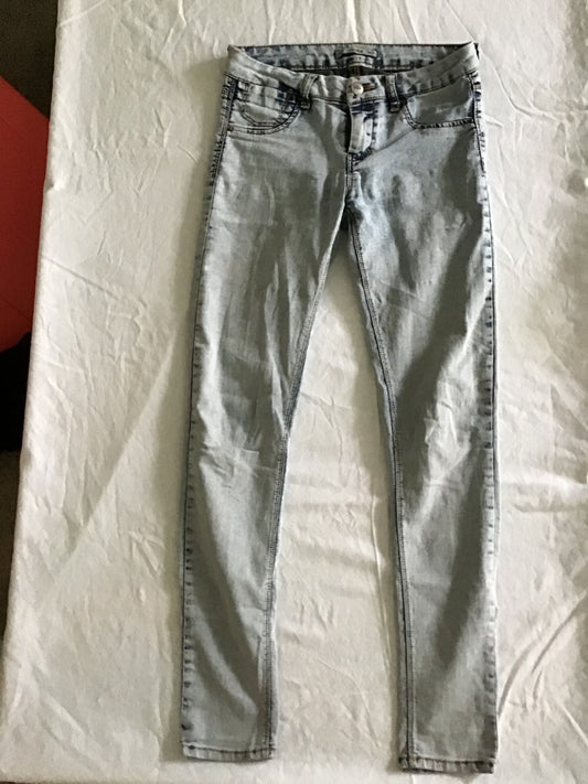 Pull&Bear light blue Jeans - size Junior - M (7/9)