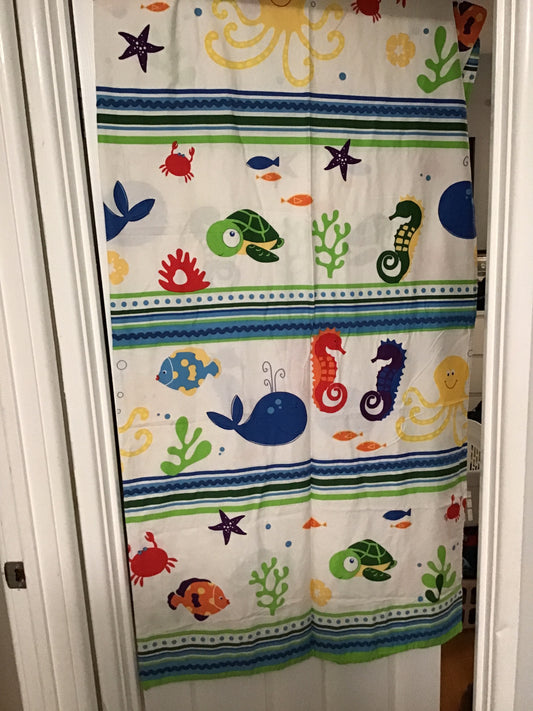 Shower curtain 100% cott With the sea creatures