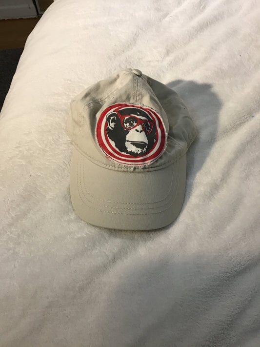 Children place size 8+ Beige hat with monkey