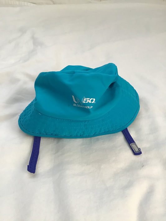 Speedo bucket hat Uv50+ blue