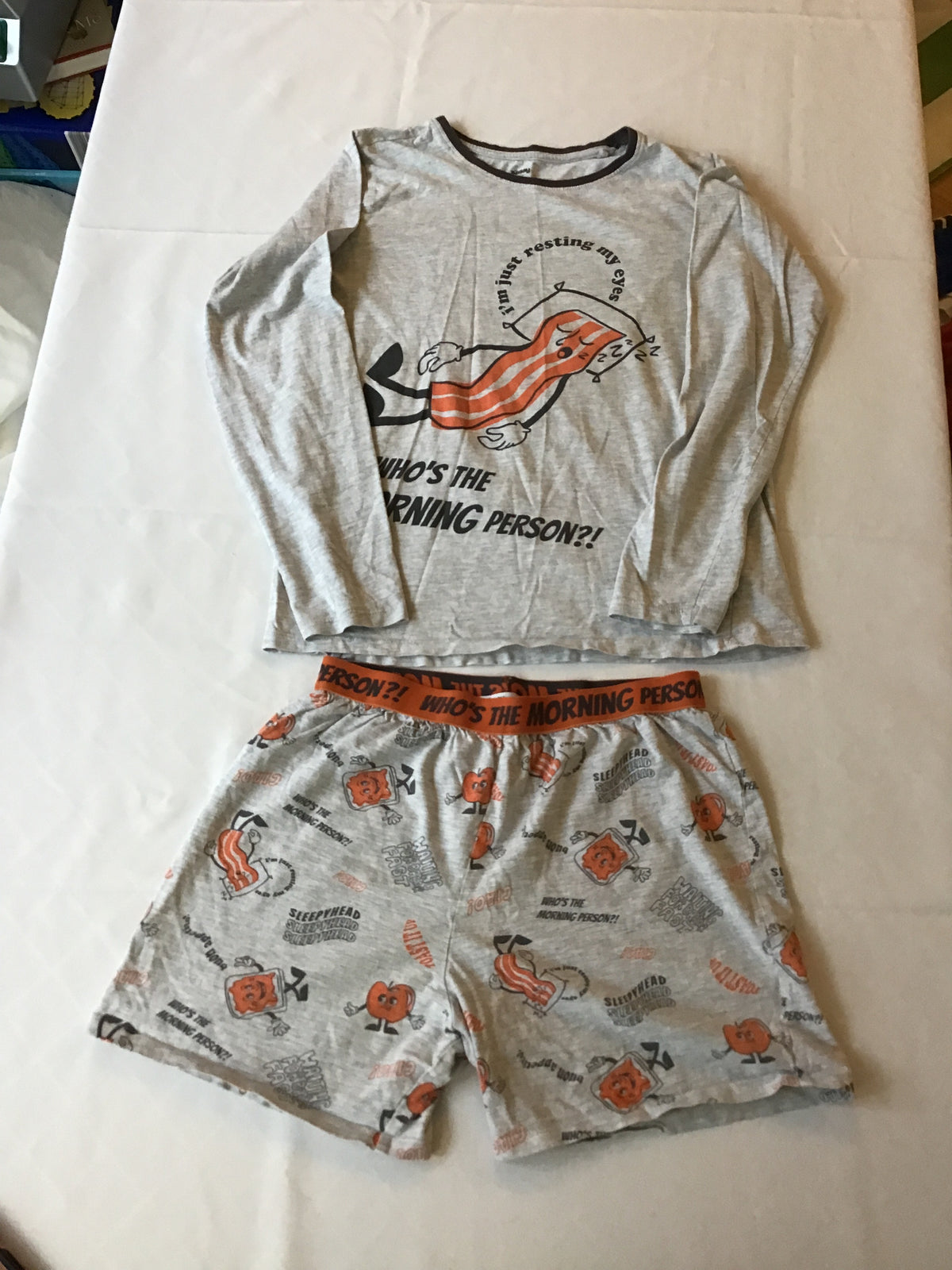 Sinsay 2pc pajamas LS top and shorts - size Youth - 12 (L)