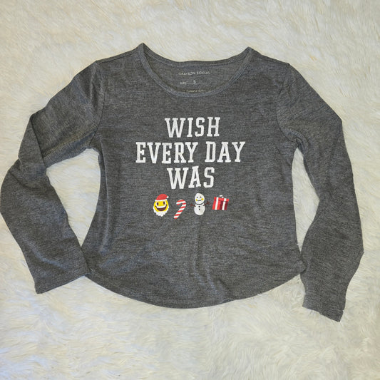 Wish Everyday Christmas, GUC, sz small - size Youth - 6 (S)