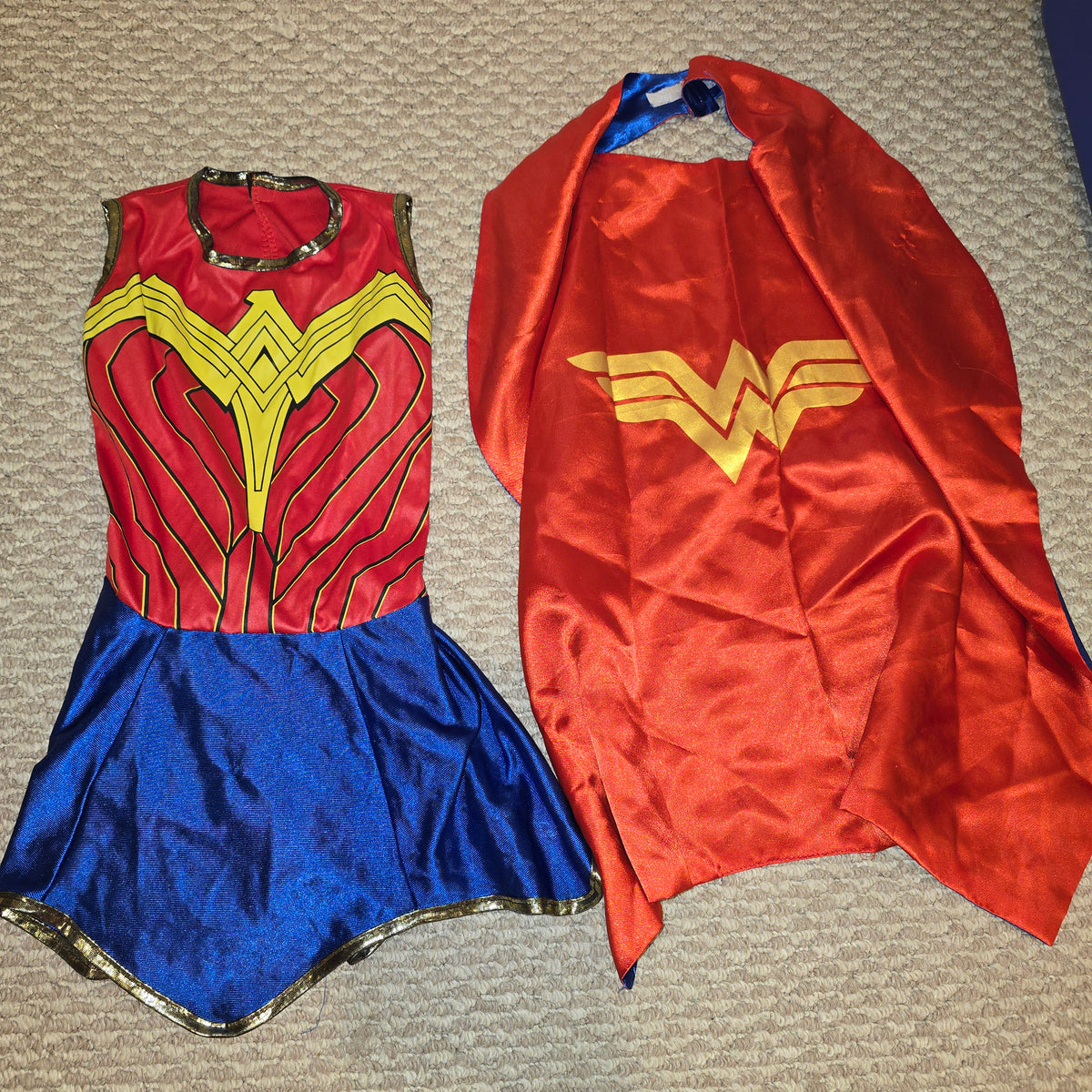 Wonder Woman Costume - size Youth - 4 (XS)
