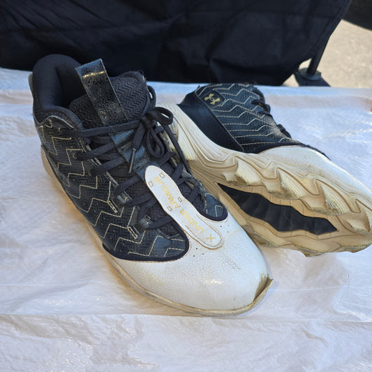 Under Armour Cleats, sz 7 - size Shoes - Kids 7