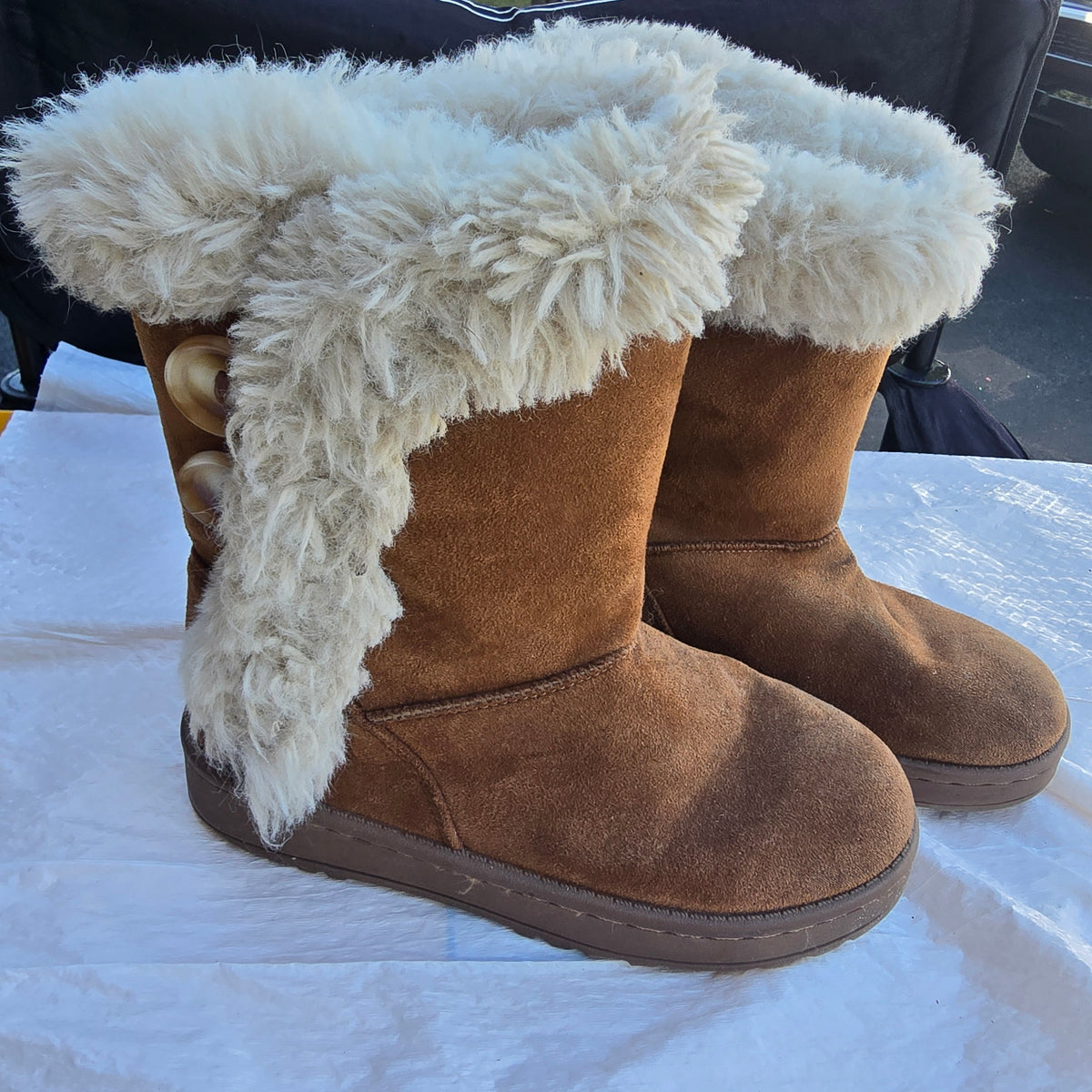 Fur boots, 1Y - size Shoes - Kids 1
