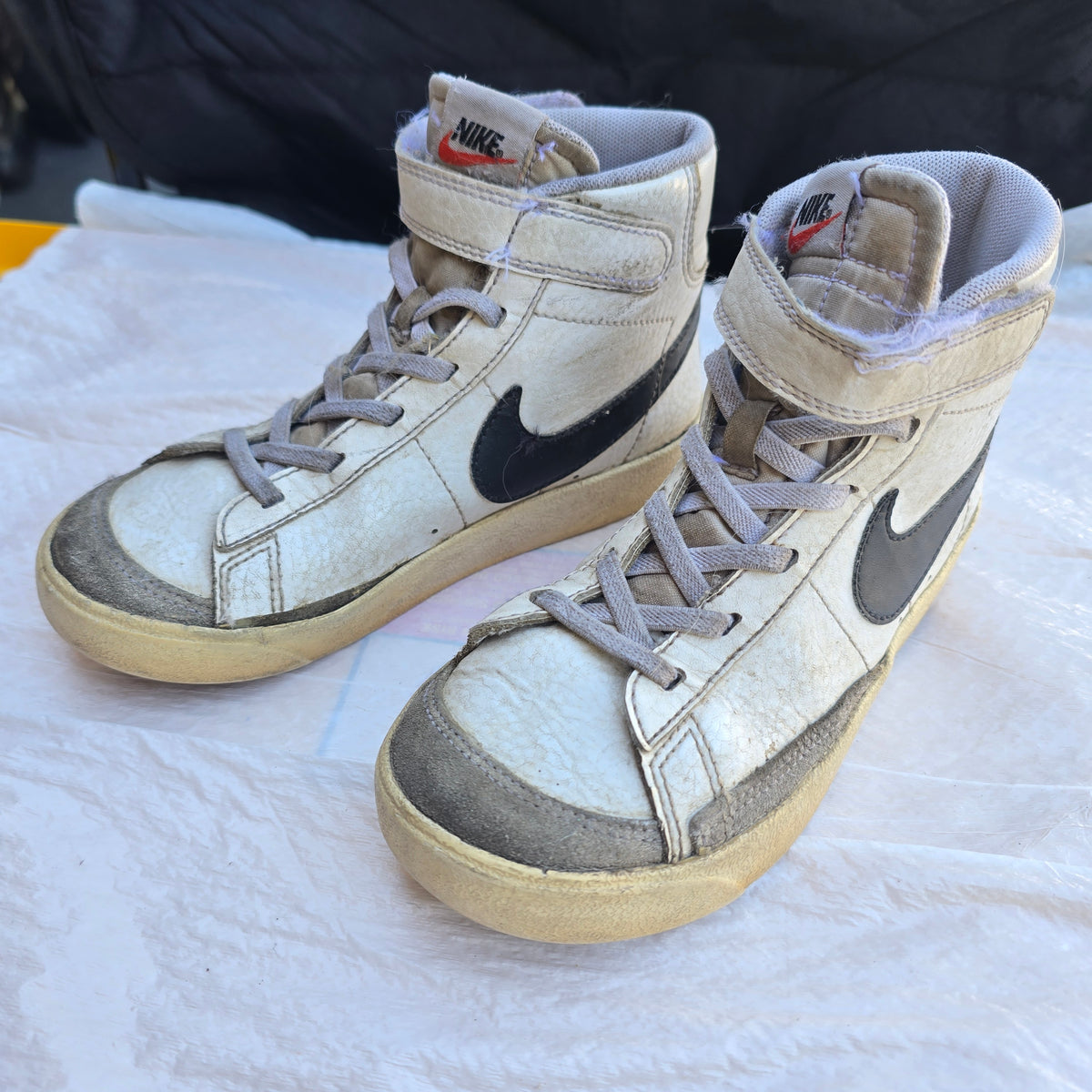 Nike Shoe, hightop - size Shoes - Kids 1