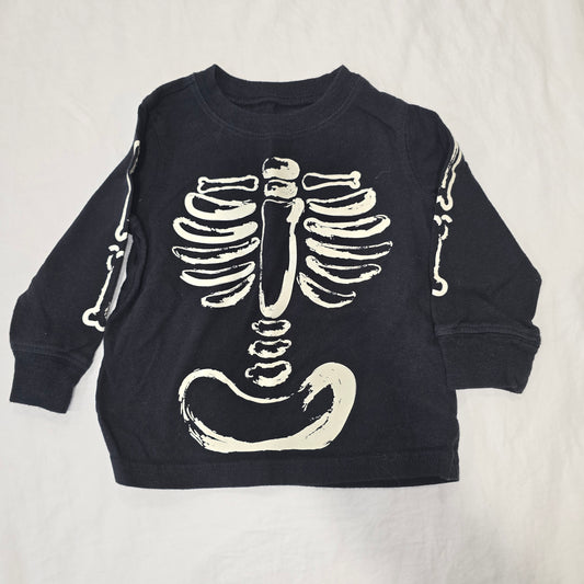 skeleton long sleeve, Carters 12 mo - size Month - 9-12 / 12M