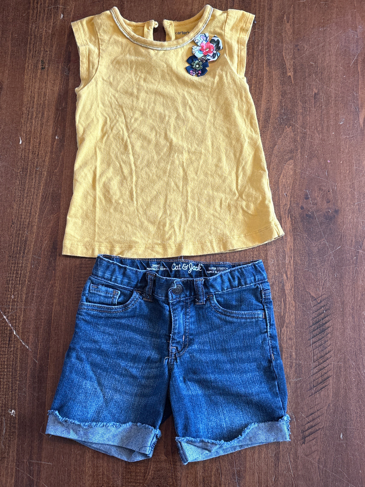SS Carters Yellow Shirt Cat & Jack Super Stretch - size Toddler - 4T