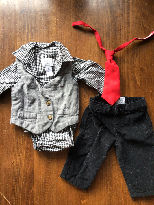 Carter's L/S Onesie GreyVest/BlackPants/Tie - size Month - 0-3 / 3M