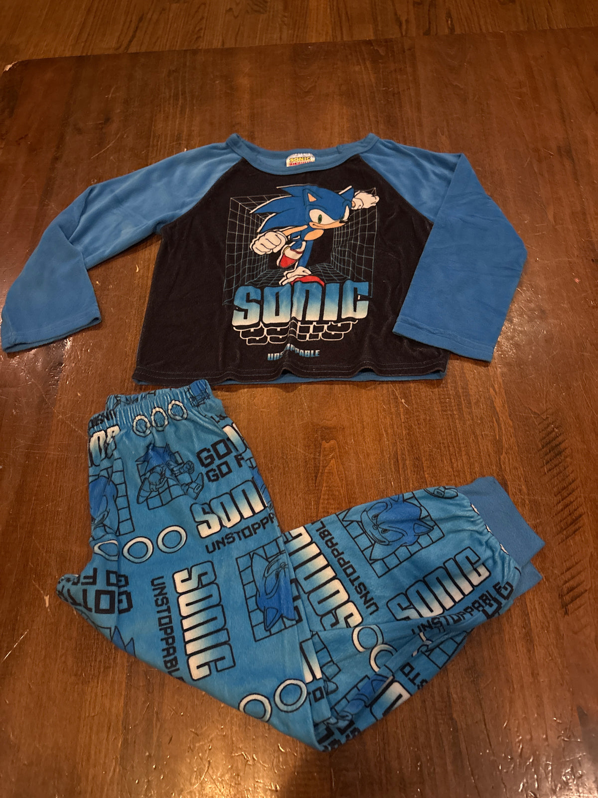 Sonic the Hedghog LS Shirt and Pants EUC - size Youth - 6 (S)