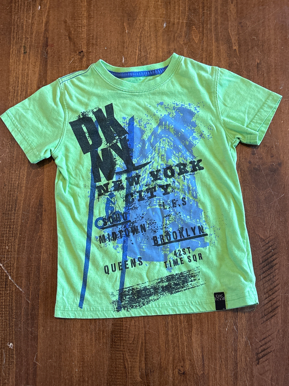 DKNY SS Lime Green New York City EUC - size Youth - 5 (XS)