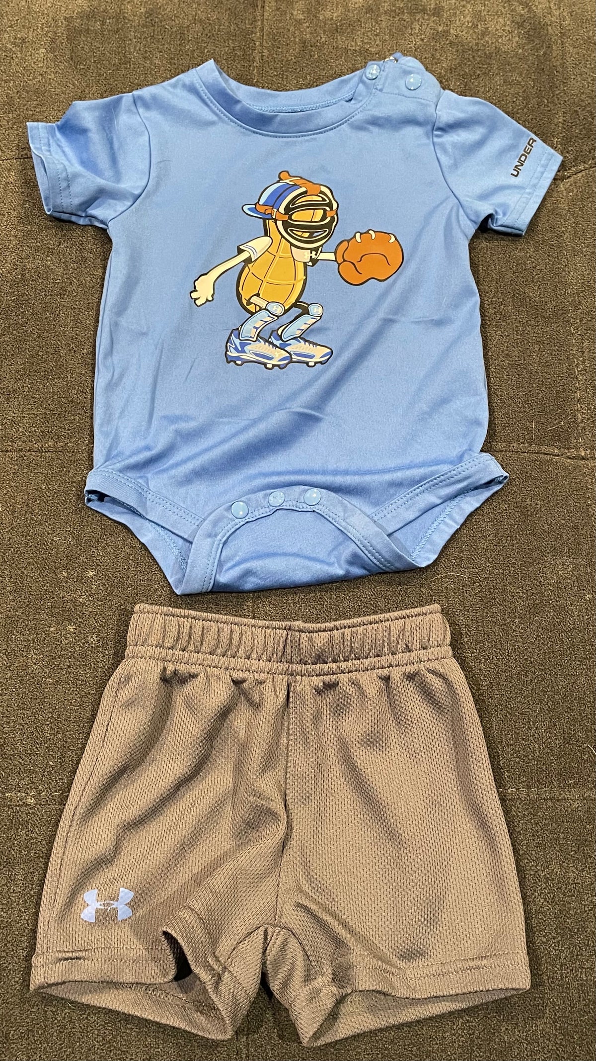 Under Armour Blue SS Gray Shorts - size Month - 6-9 / 9M