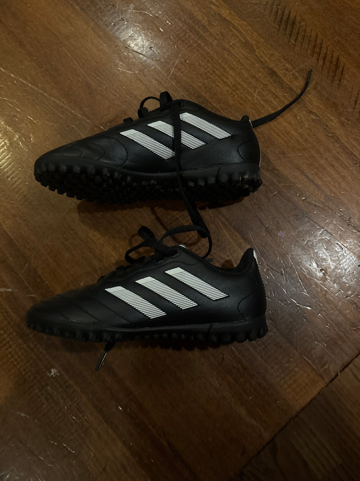 Adidas Turf Shoes EUC - size Shoes - Kids 12 1/2