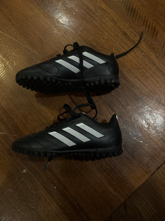 Adidas Turf Shoes EUC - size Shoes - Kids 12 1/2