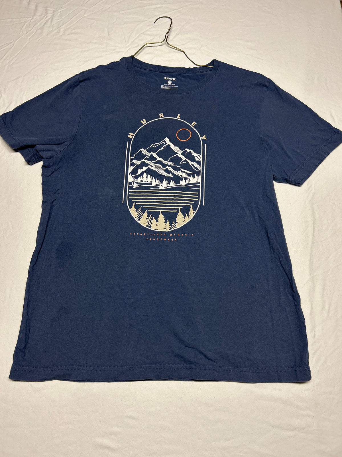 Hurley blue ss tshirt - size Teen/Men - L (36-38)