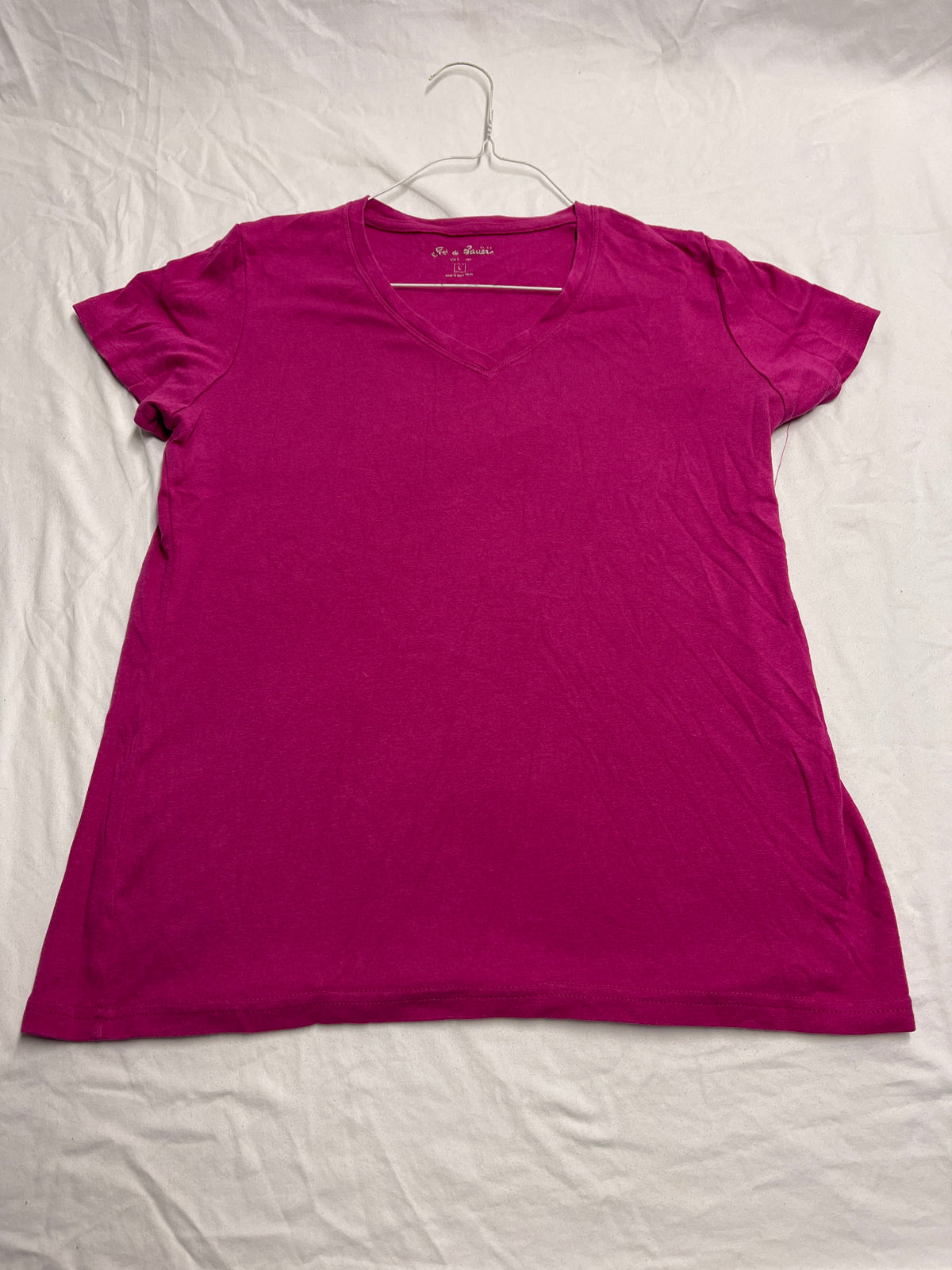 Eddie Bauer pink v-neck ss tshirt - size Youth - 10 (L)
