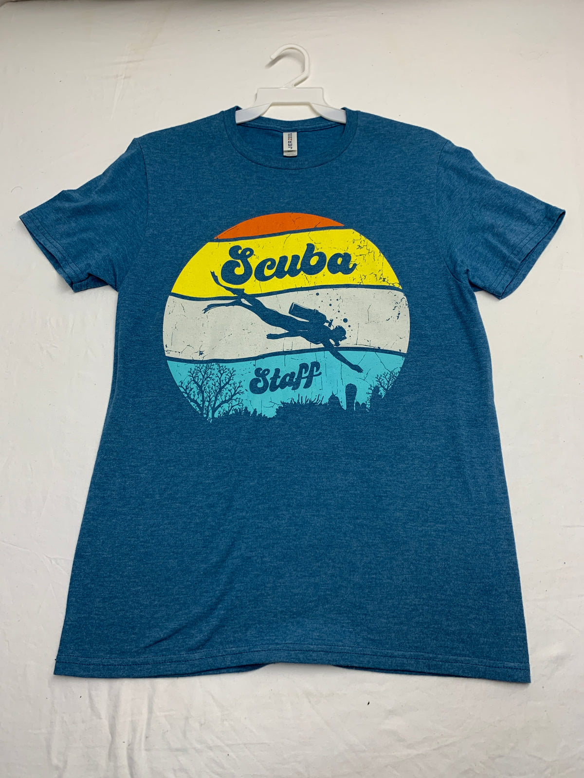 Scuba Staff blue ss tshirt - size Teen/Men - S (29-31)