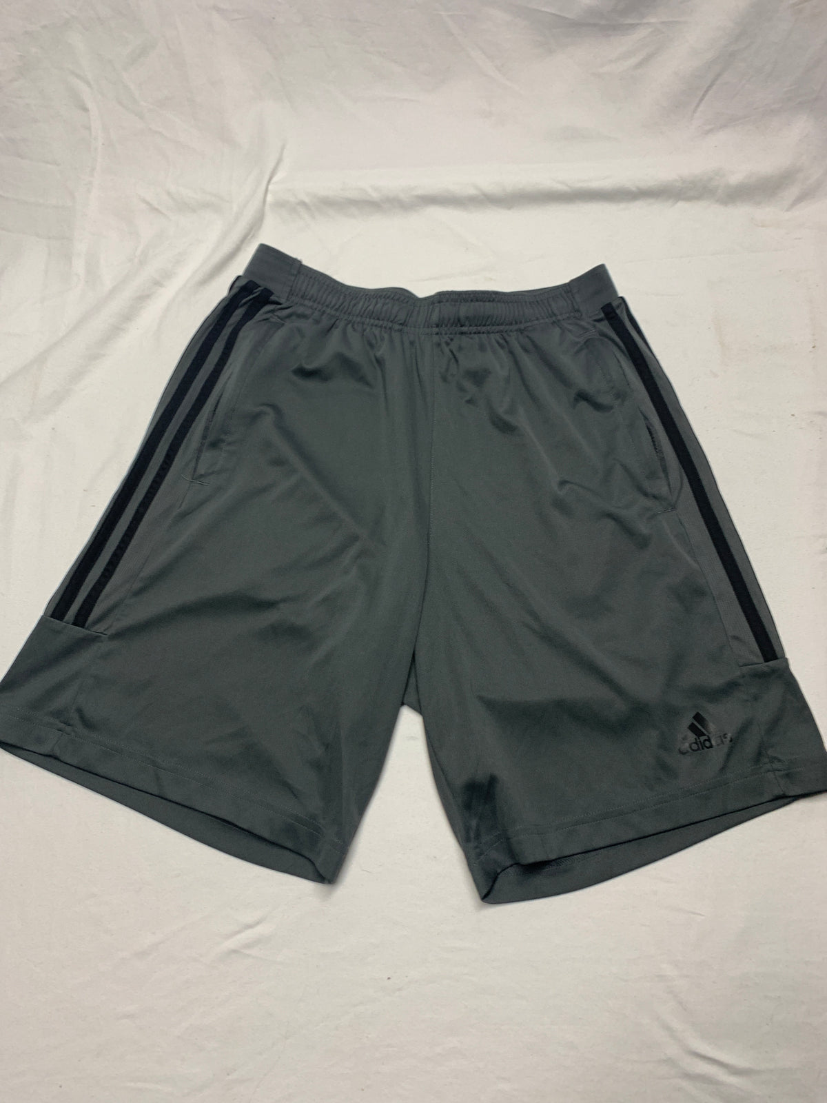 Adidas grey shorts like new - size Teen/Men - M (32-34)