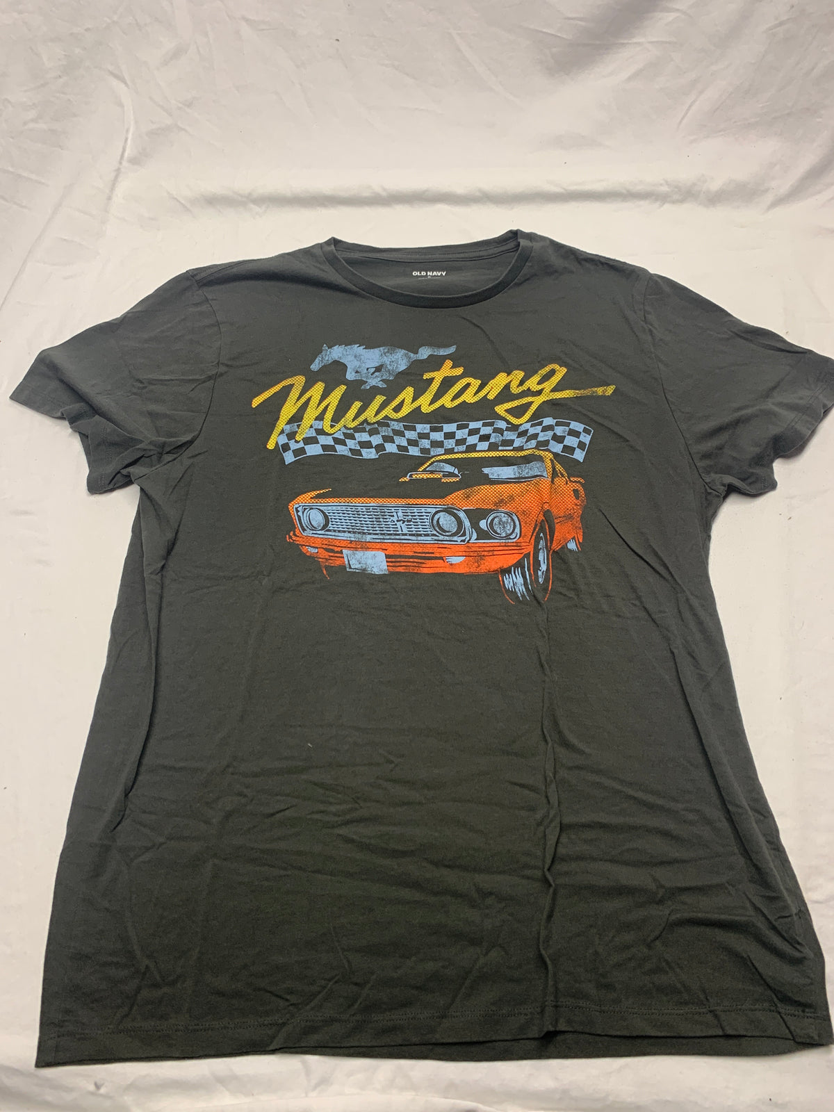 old navy grey ss tshirt mustang - size Teen/Men - XL (40-42)
