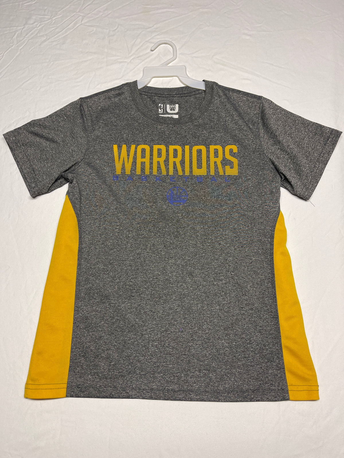 Warriors basketball grey/gold tshirt - size Youth - 10 (L)