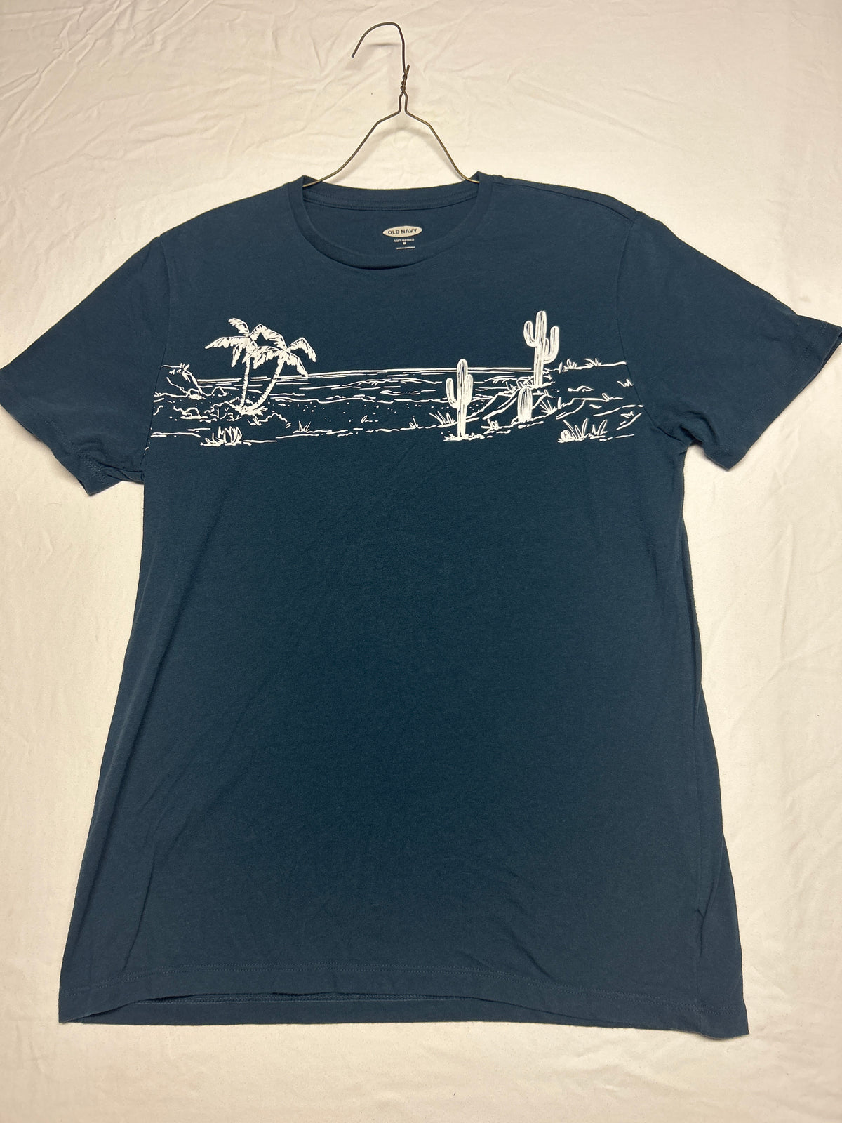 Old Navy ss tshirt blue palm trees/cactus - size Teen/Men - M (32-34)