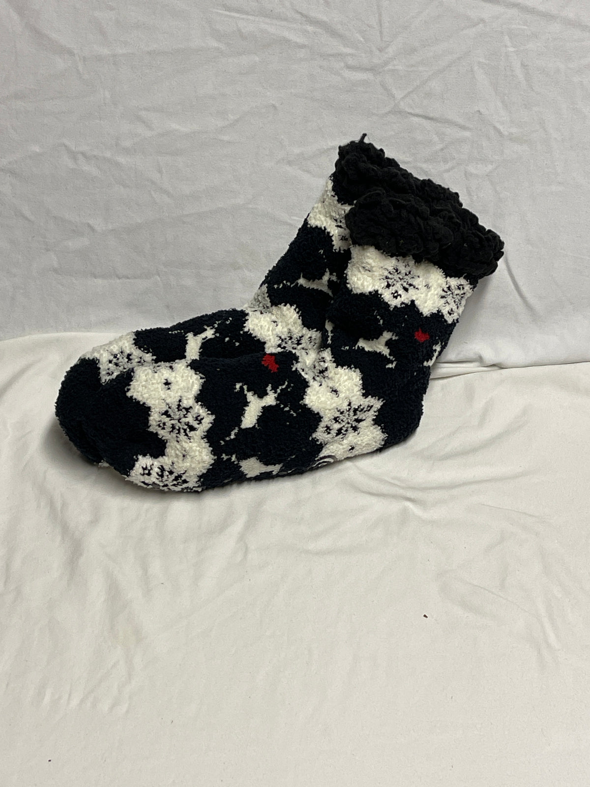 brand new Muk Luks sherpa lined socks
