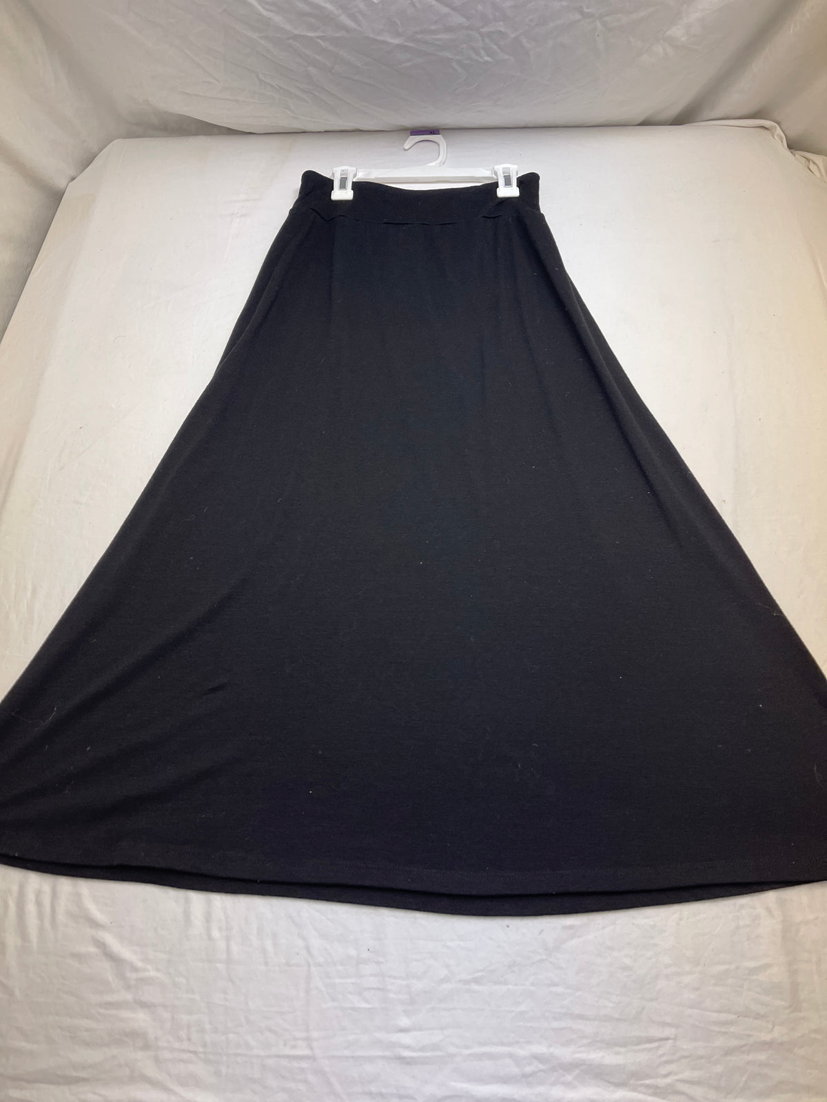 Amy Beyer black long skirt - size Youth - 16 (XL)