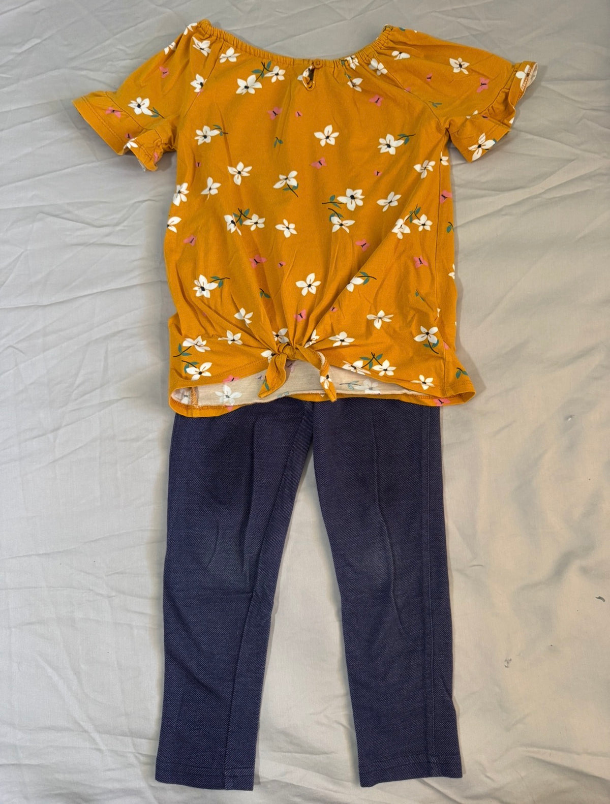 Carters gold w flowers 2 piece - size Youth - 6 (S)