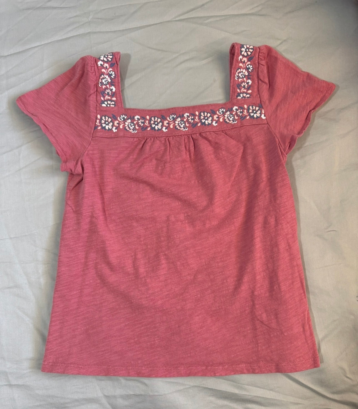 Osh Kosh dusty pink w Flowers - size Youth - 6 (S)