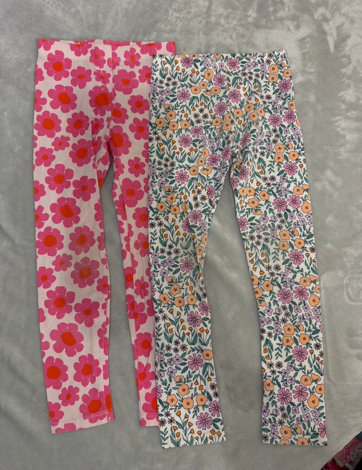 2 Cat & Jack leggings - size Youth - 5 (XS)