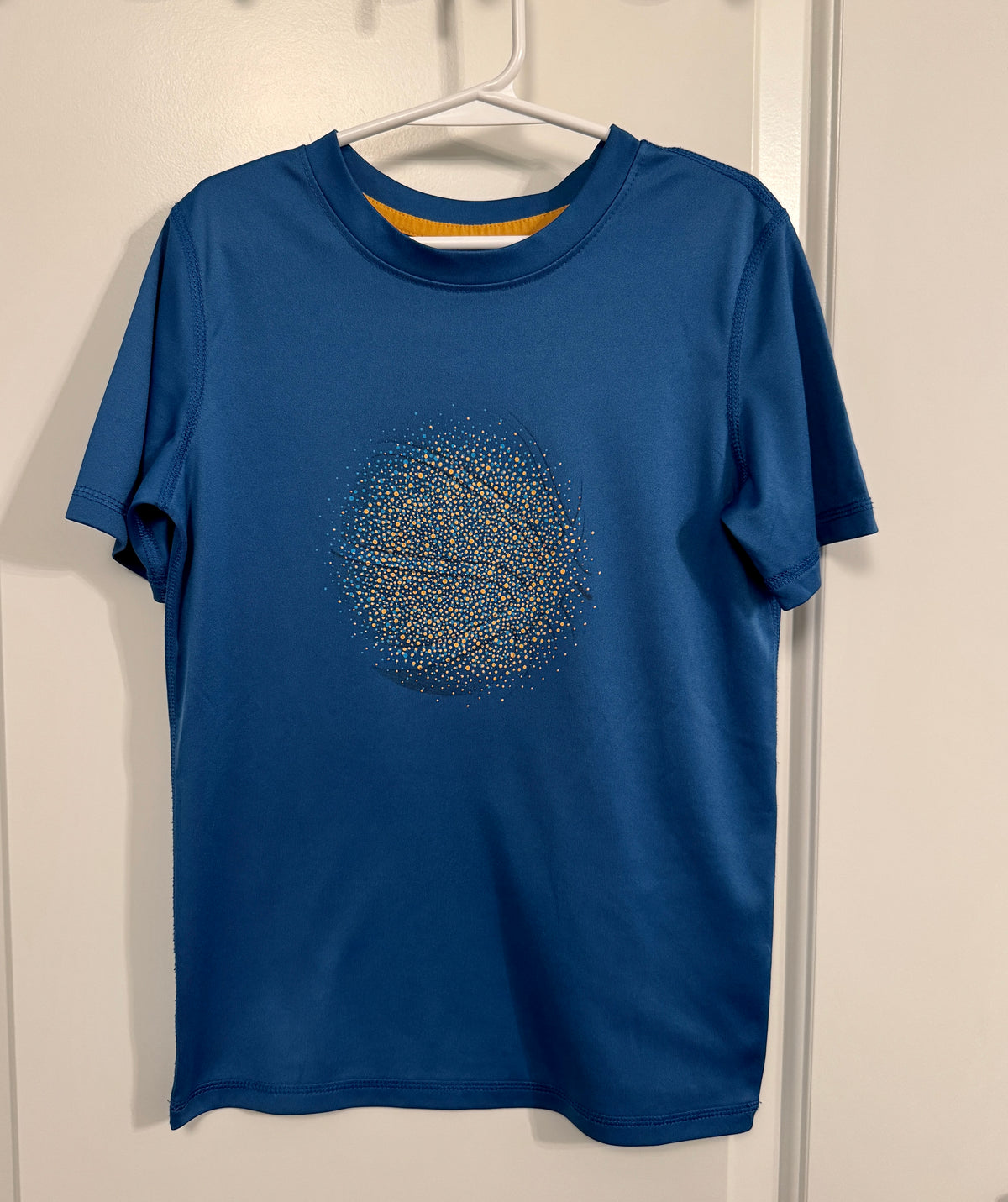 Tee: Blue Basketball VGUC - size Youth - 6 (S)