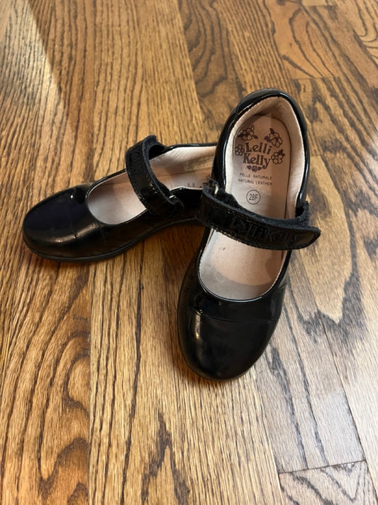 Black Patent Leather Lelli Kelly Velcro GUC - size Shoes - Toddler 11